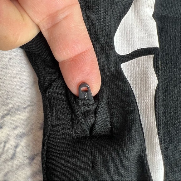 Skeleton one piece full zip for 6 to 9 months - Picture 8 of 8